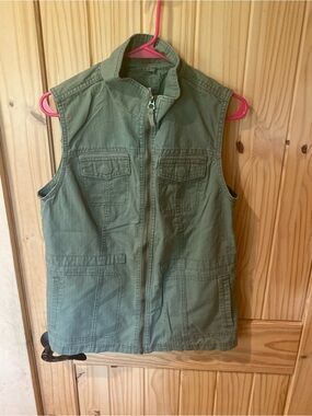 Merona Olive Green Utility Vest size medium